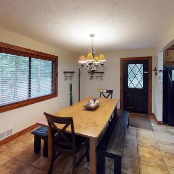 A full size dining table to seat everyone.