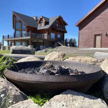 Fire pit for you and your guests to enjoy.  bring your own firewood.