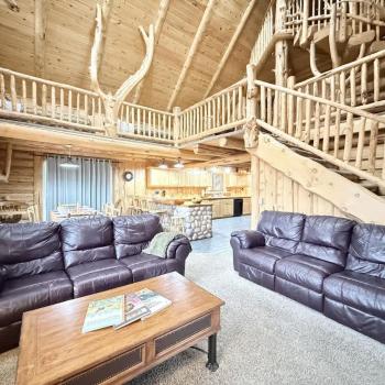 Enjoy every level of the cabin.