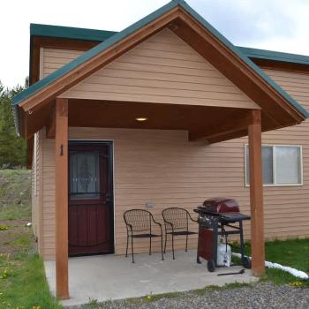 Welcome to Bear Cave #1, the perfect place for your stay.