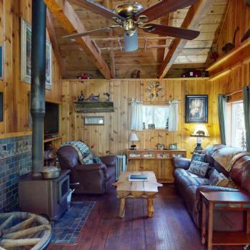 Living room located in the entrance.