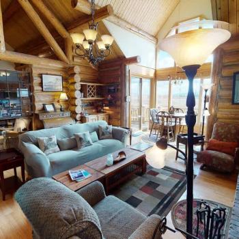 Lots of seating options for everyone to enjoy.