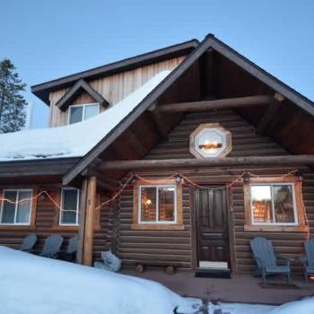 Mack's Inn is the perfect cabin for families.