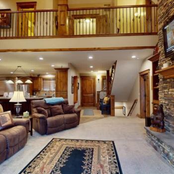 Open floorplan to access each area of the main floor seamlessly.