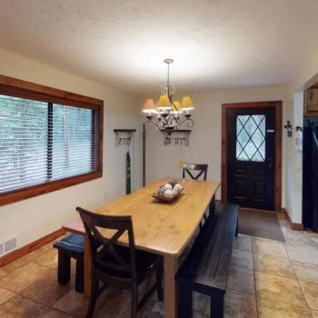 A full size dining table to seat everyone.