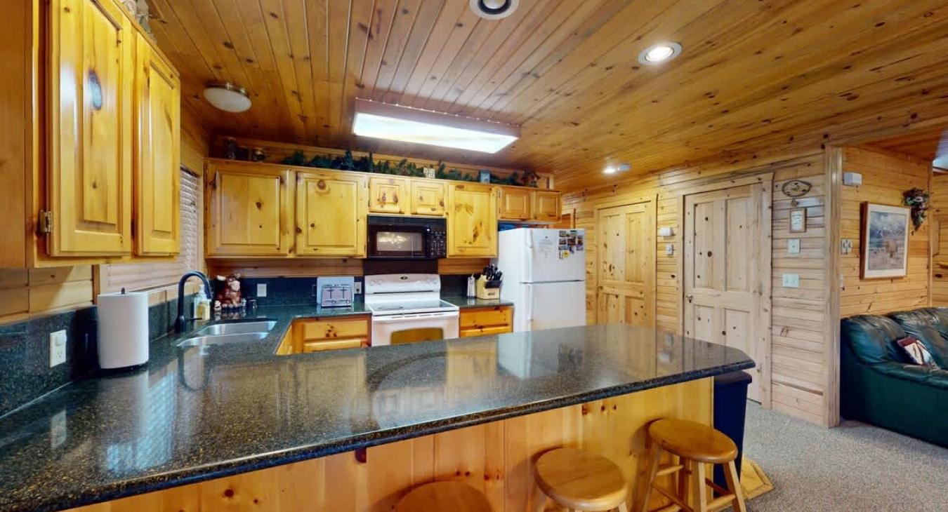 4 additional seats at the island.