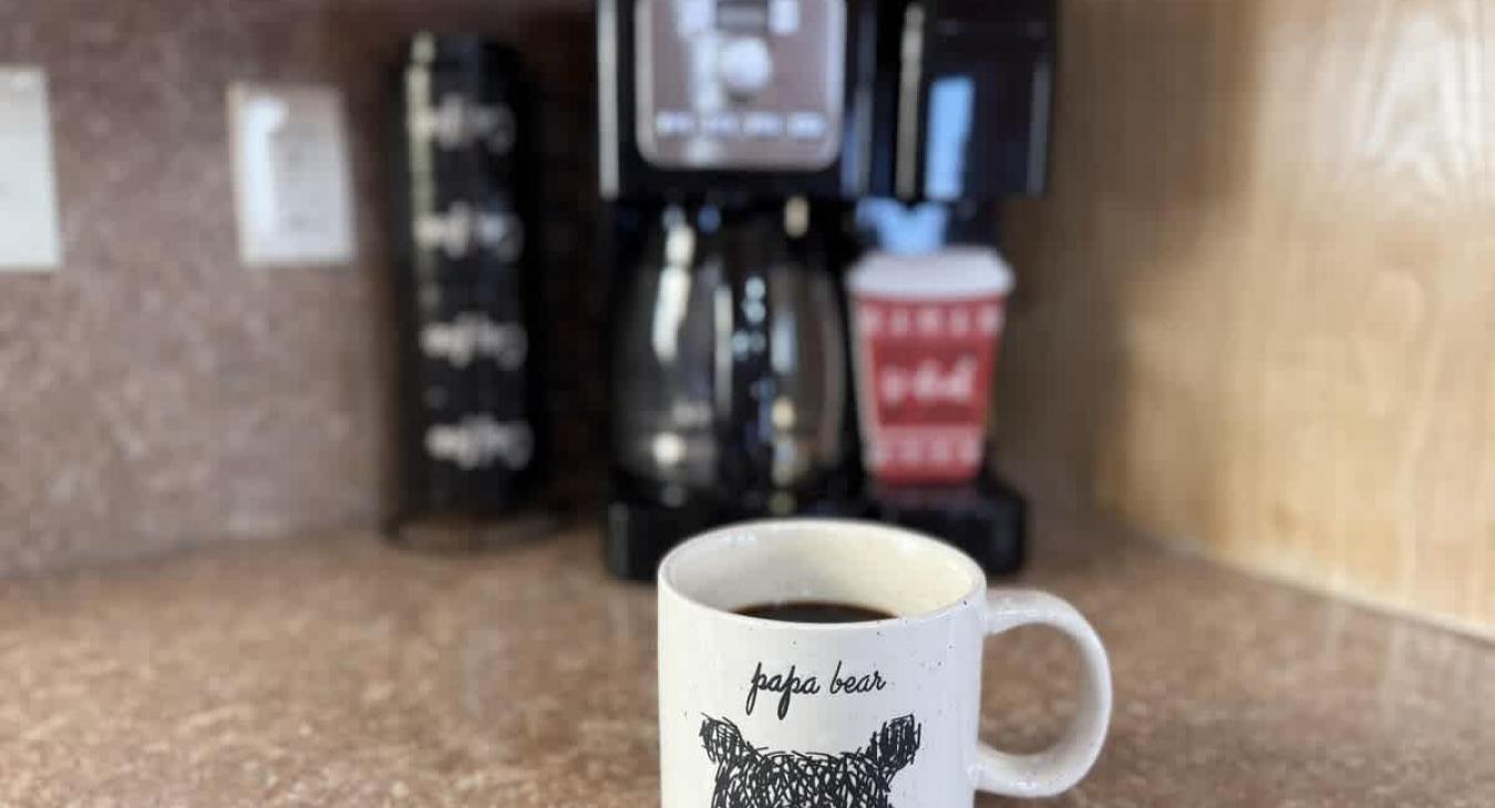 Enjoy a nice cup of coffee in the morning with the coffee bar located in the cabin.