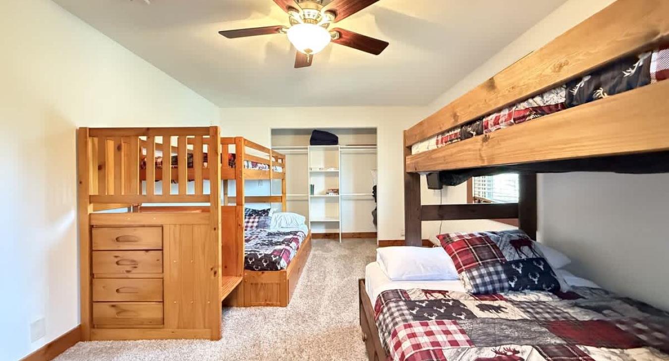 Bedroom #4 with 2 sets of bunk beds.