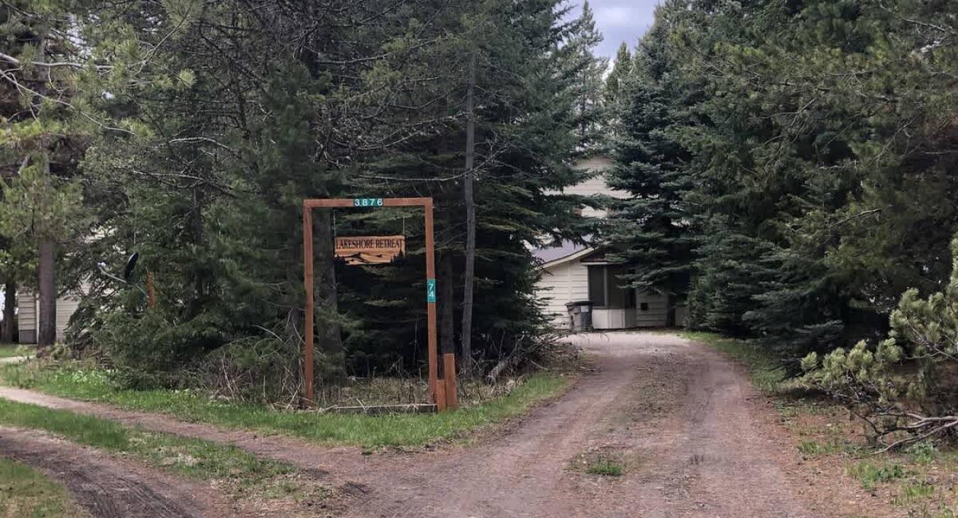 Driveway access to the cabin.