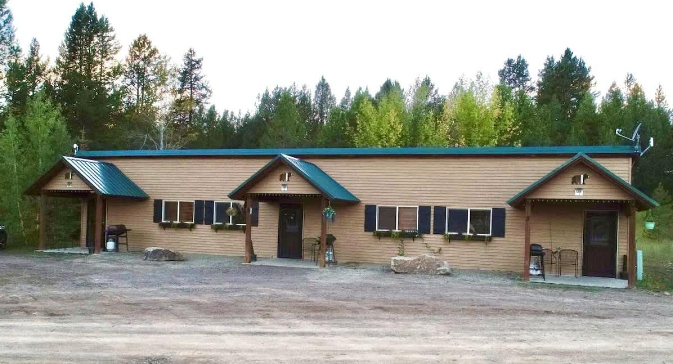 Welcome to A Lux Bear Cave #2.