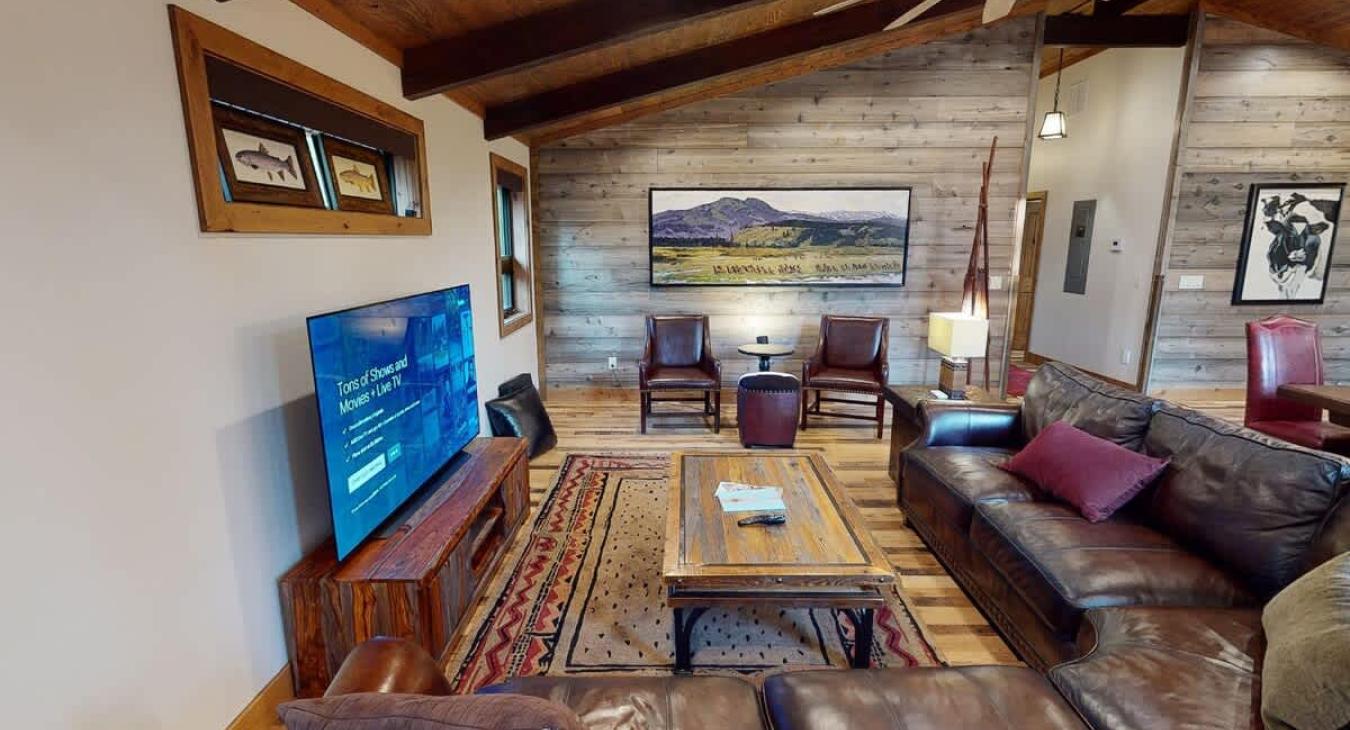 Side view of living room area revealing a comfy nook.