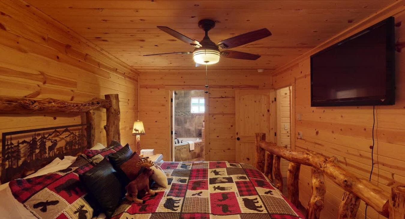 Ensuite bathroom attached to the room.