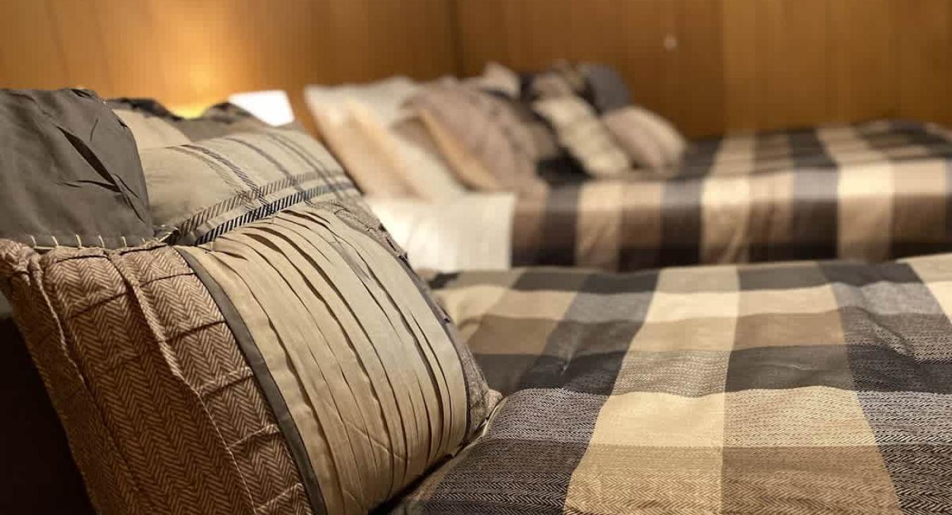 Second bedroom with 2 twin beds. Perfect for 2 people.