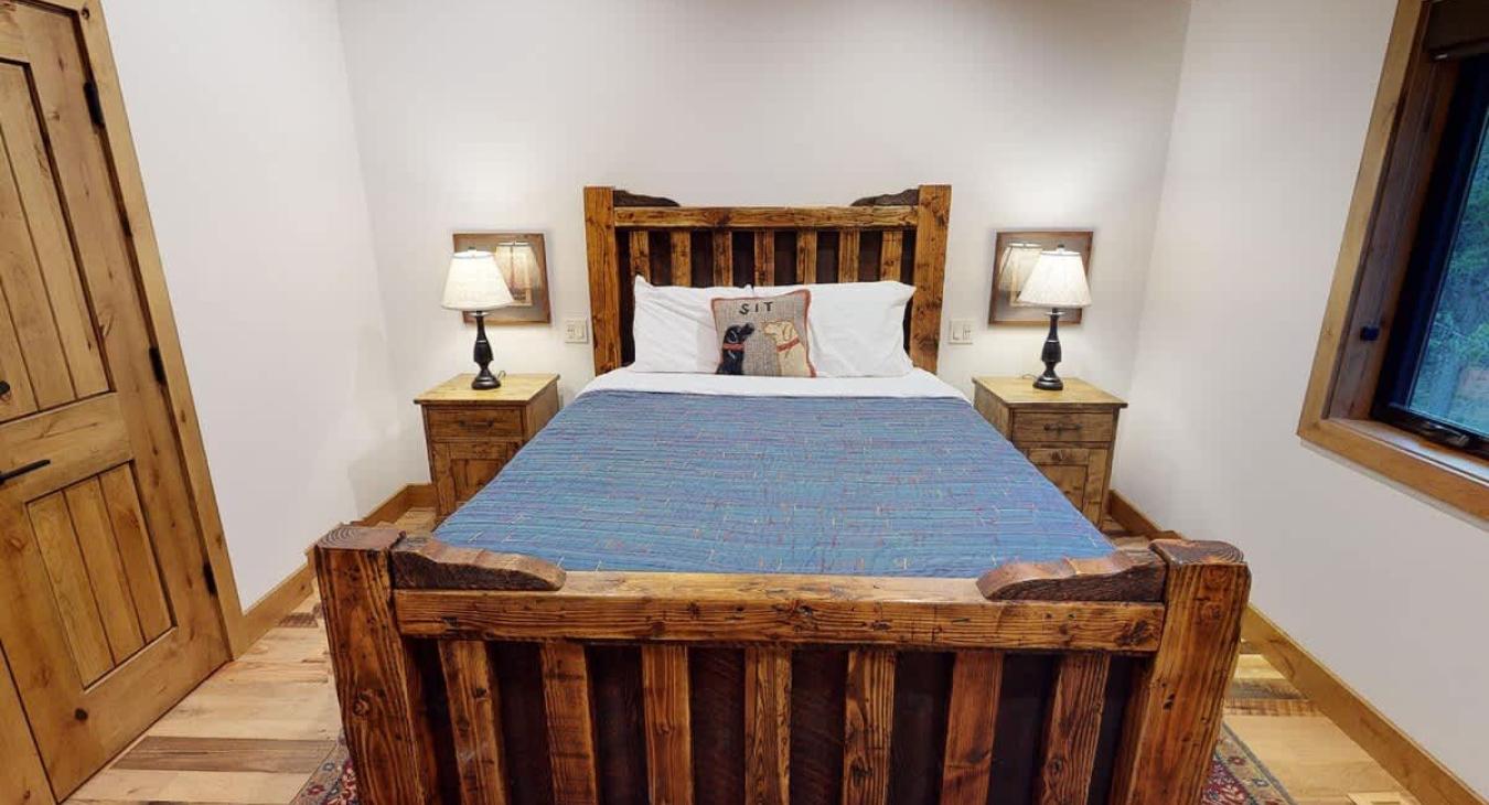 Third bedroom queen sized bed.