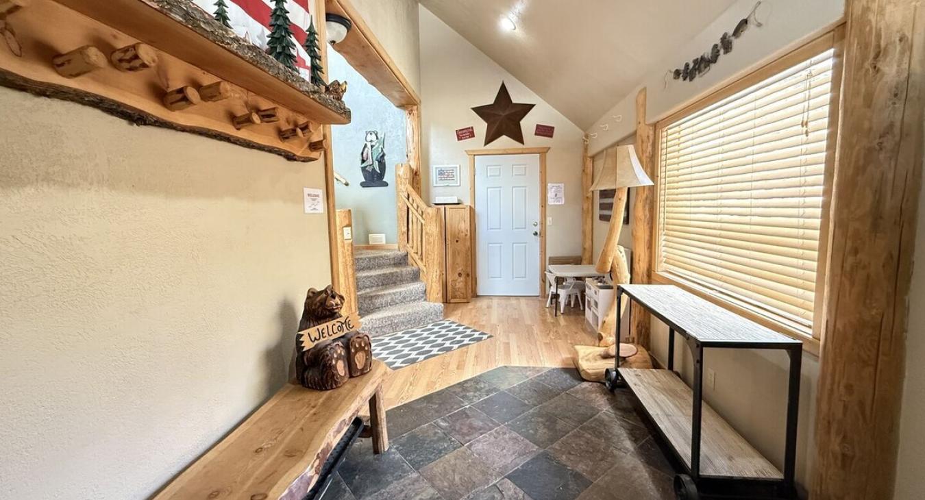 Place your shoes and coats here during your stay.