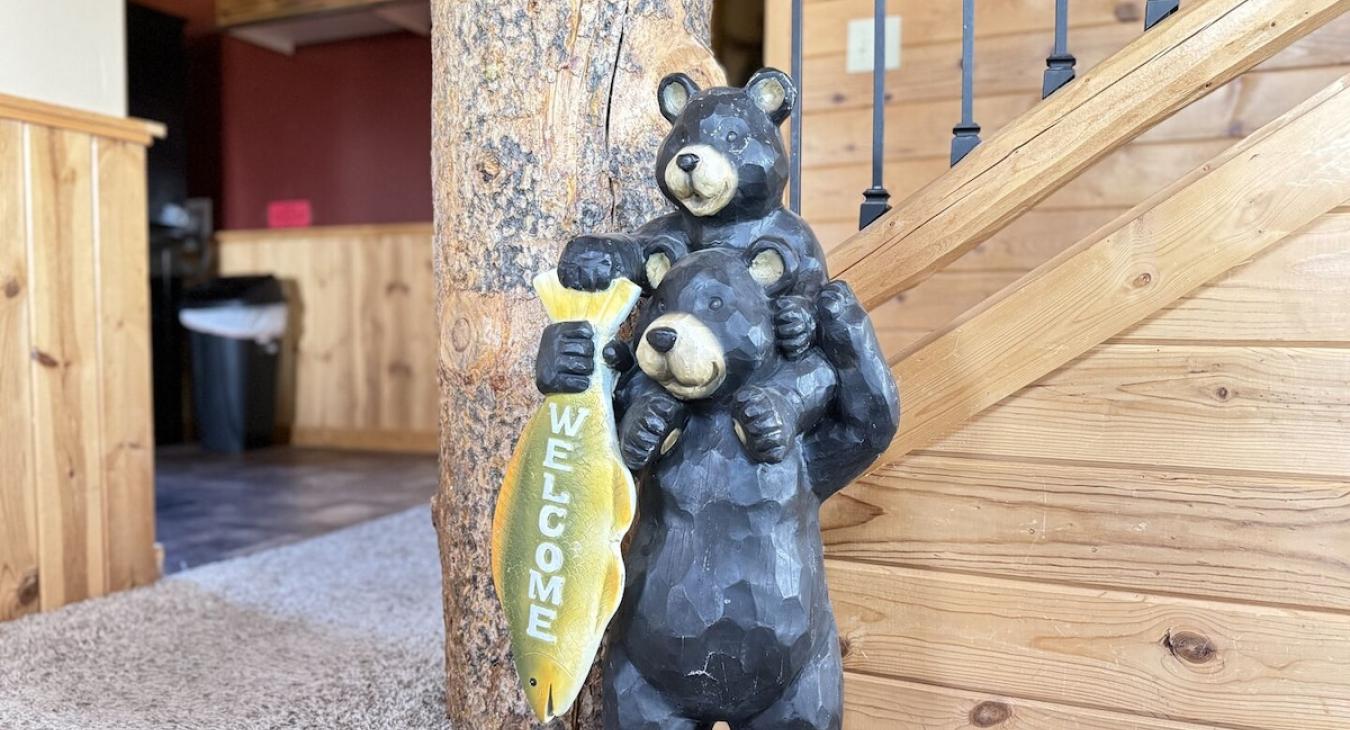Beautiful decor throughout the cabin