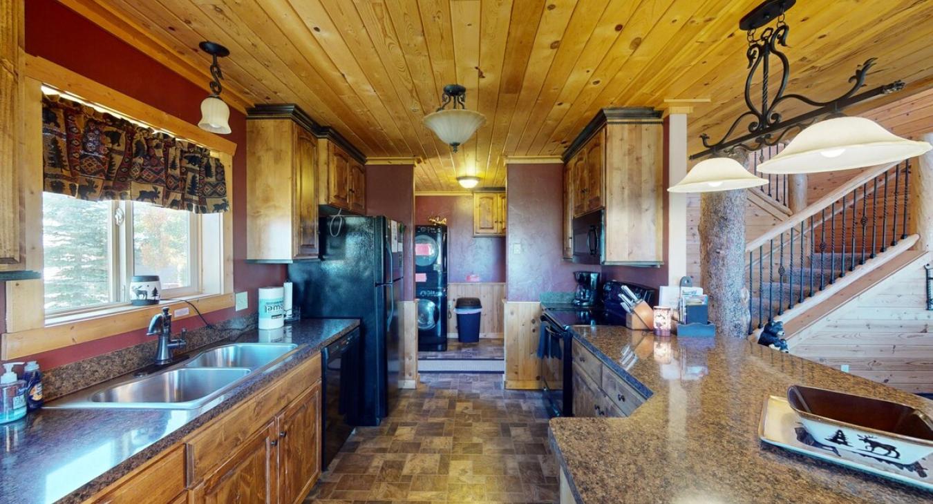 A full kitchen for you to enjoy to prepare meals during your stay.