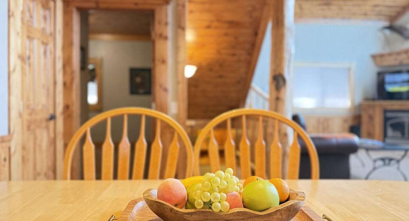 Beautiful open kitchen layout in the cabin.