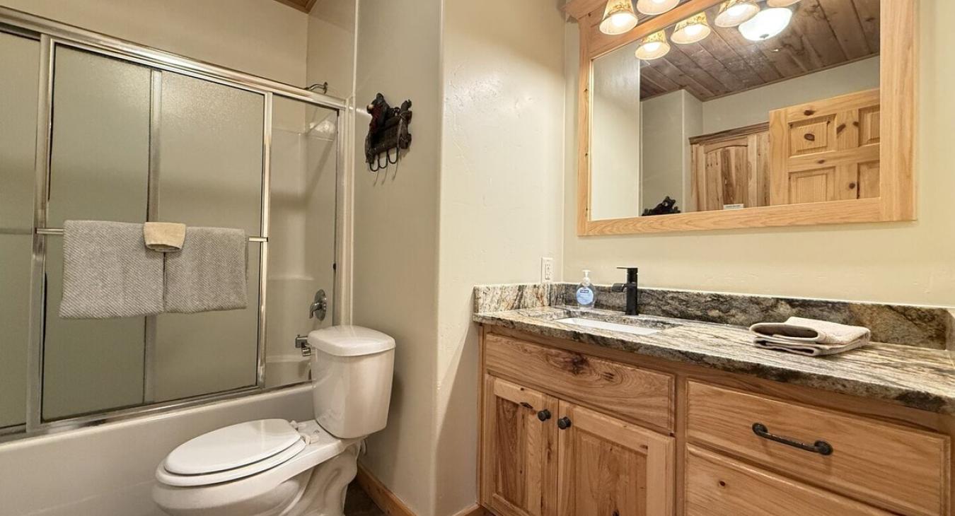 Fresh clean towels are provided.