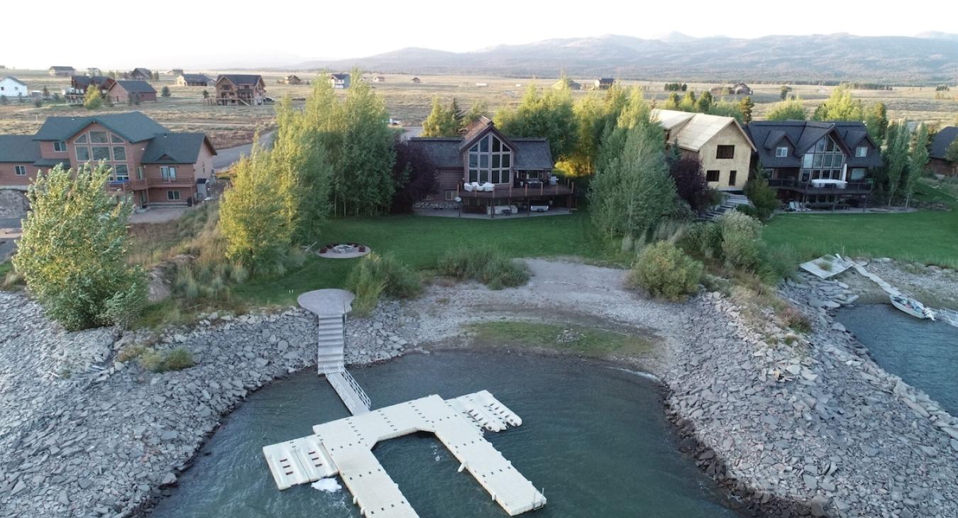 Aerial view of the driveway.