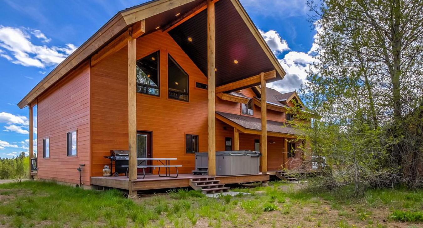 Back View of Moose Hollow.