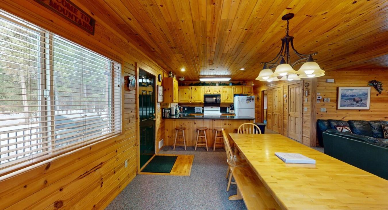 Large spacious kitchen and dining area.