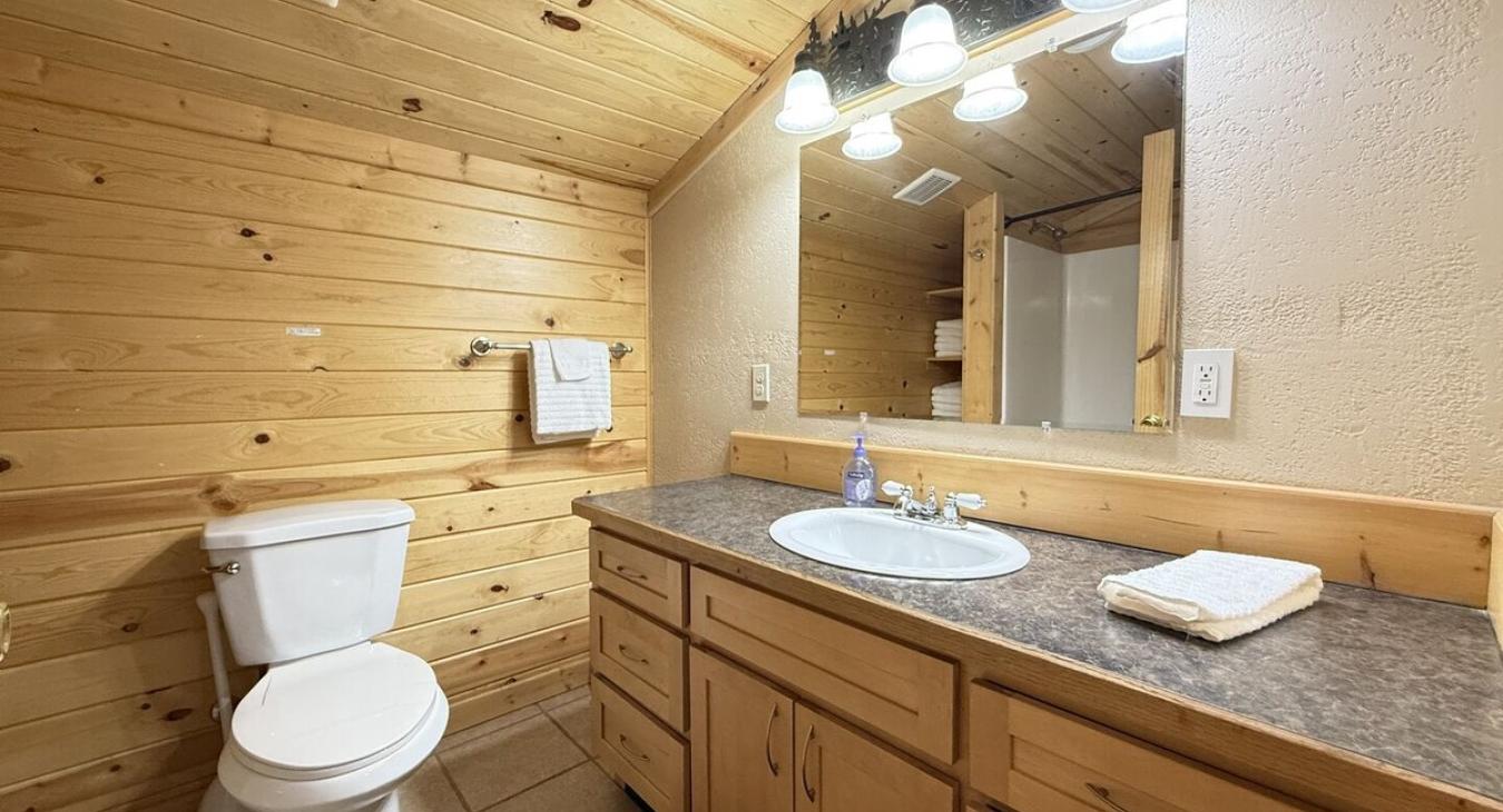 full shared bathroom
