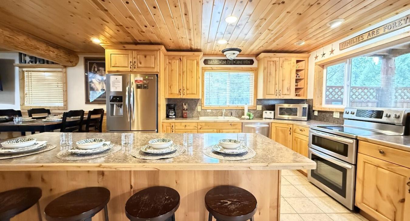 View of the Island into the large kitchen.