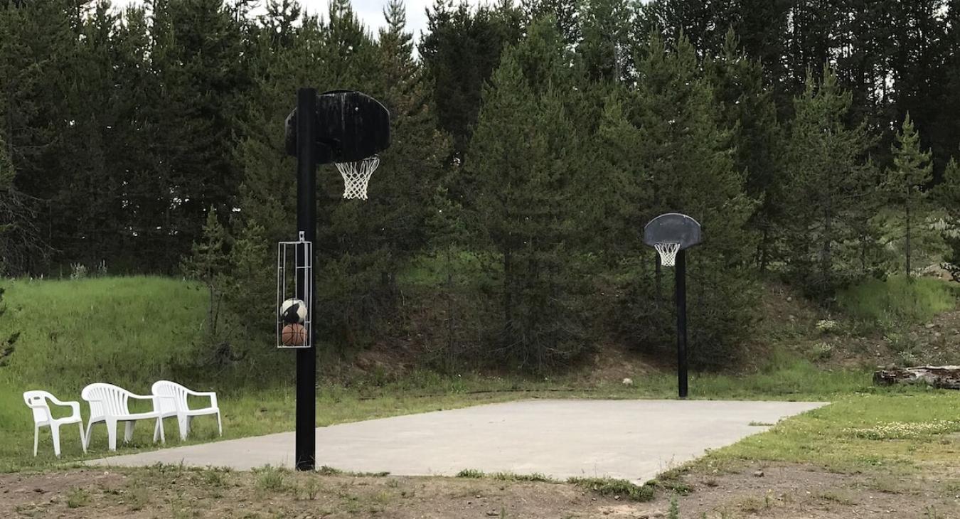 Basketball court (Balls Included) in the Yellowstone Lux.