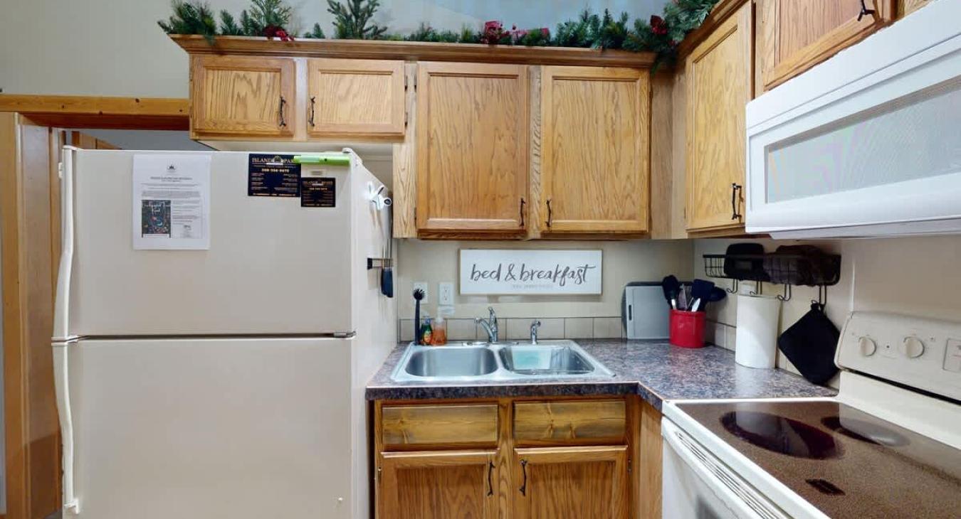 This kitchen does not have a dishwasher so make sure to wash your dishes.