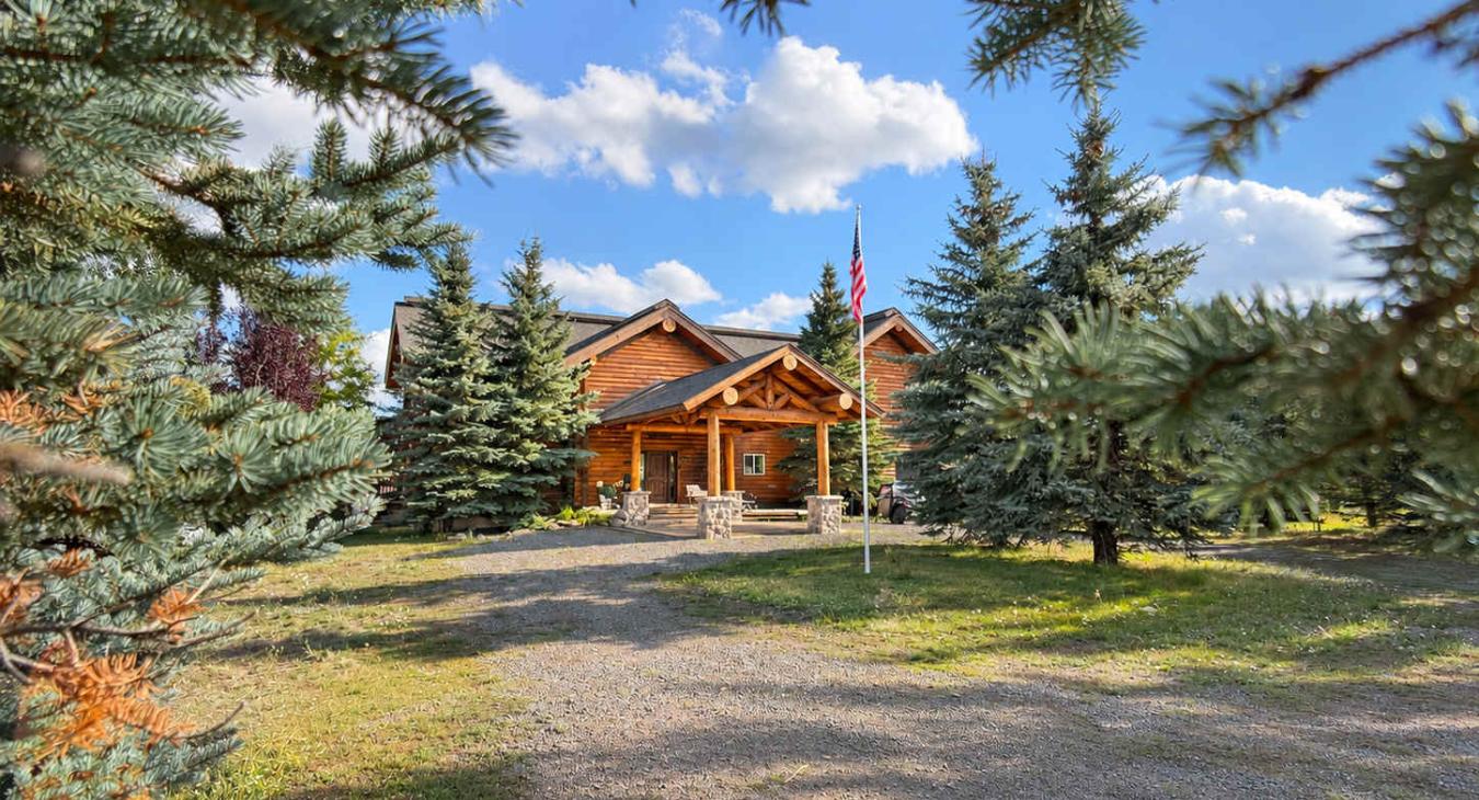 Perfect cabin for family reunions or a trip with extended families.