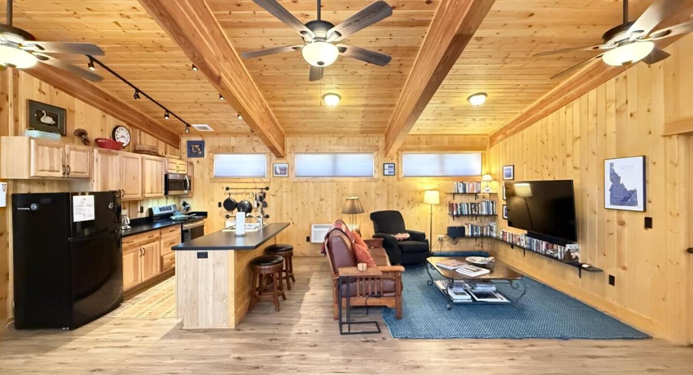 In the entrance you are greeted by the living and kitchen area.