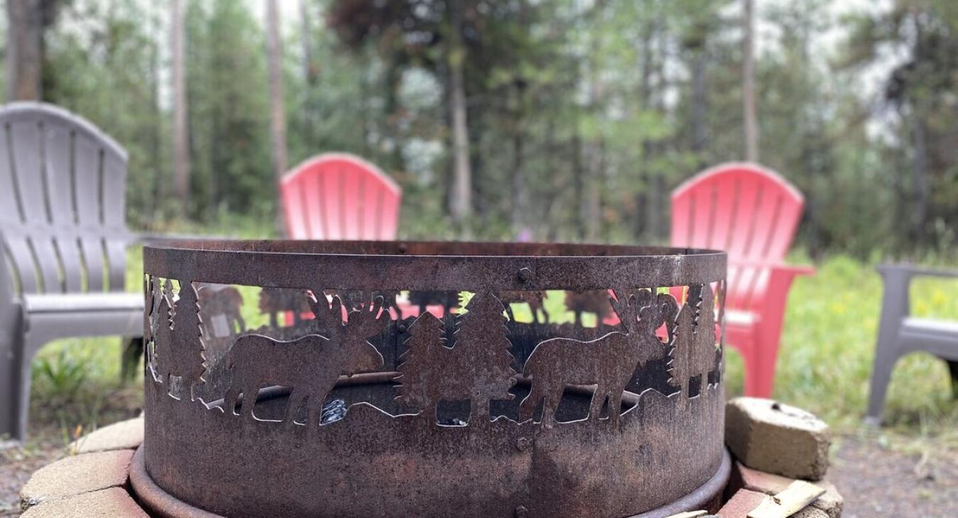 Firepit and chairs for you to enjoy during your stay. Make sure to bring your own firewood.