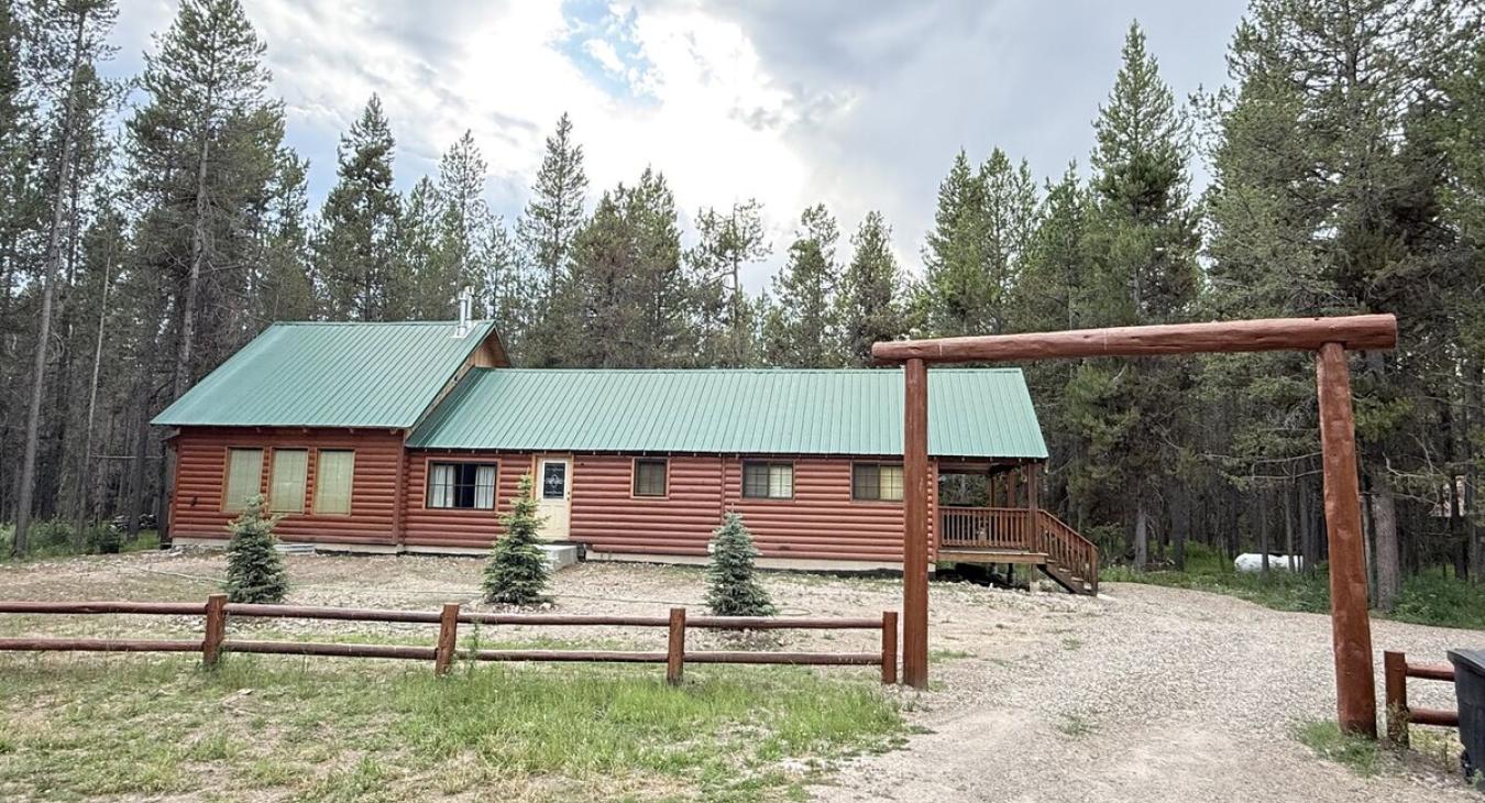 Large beautiful landscape of the cabin.