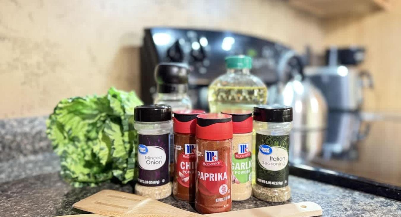 Basic spices for your cooking needs.