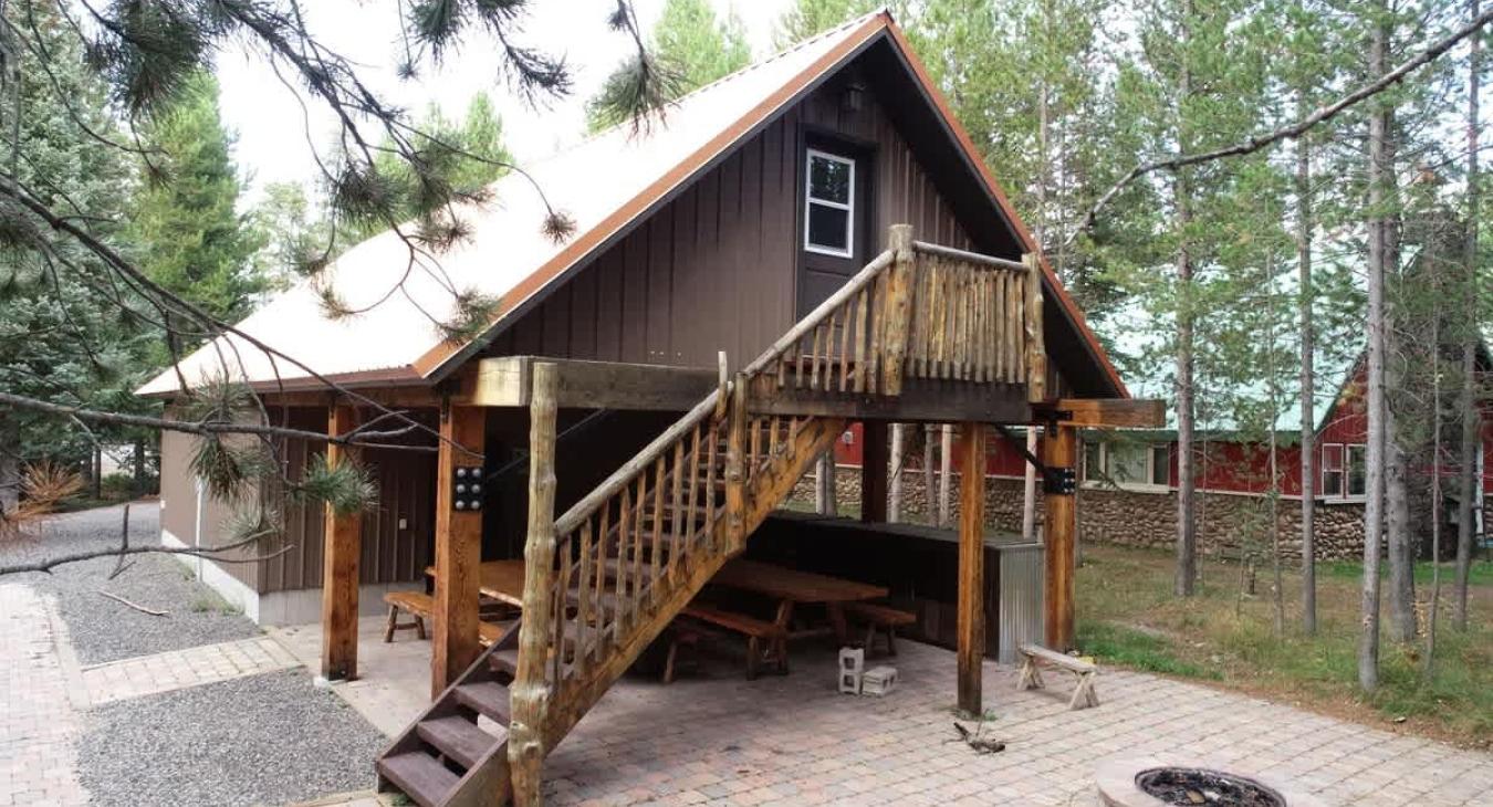 Outside view of the grill area and upstairs apartment.