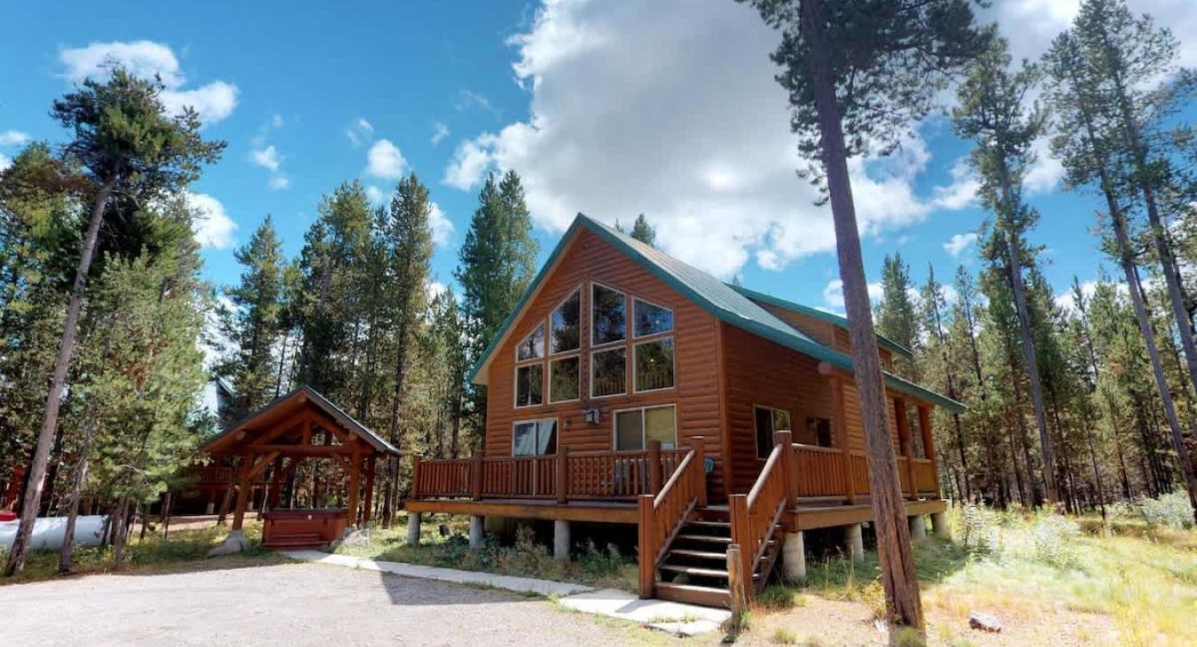 Welcome to Huckleberry Inn.