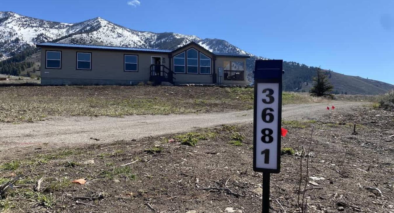 Beautiful view from the road to the cabin.