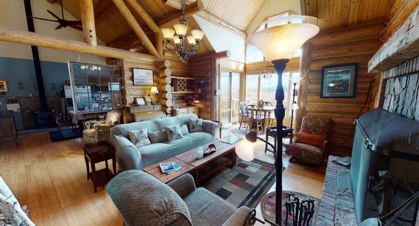 Lots of seating options for everyone to enjoy.