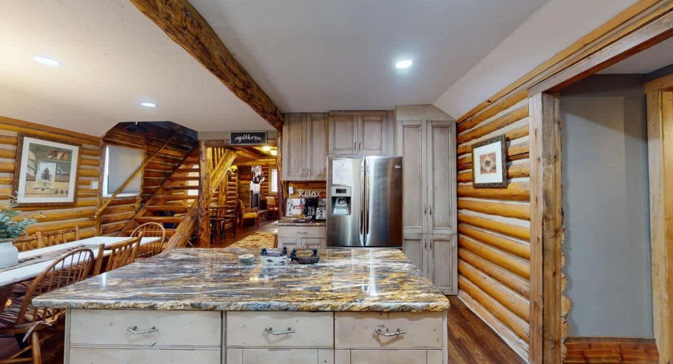 Cook the perfect home cooked meal in this beautiful equipped kitchen.