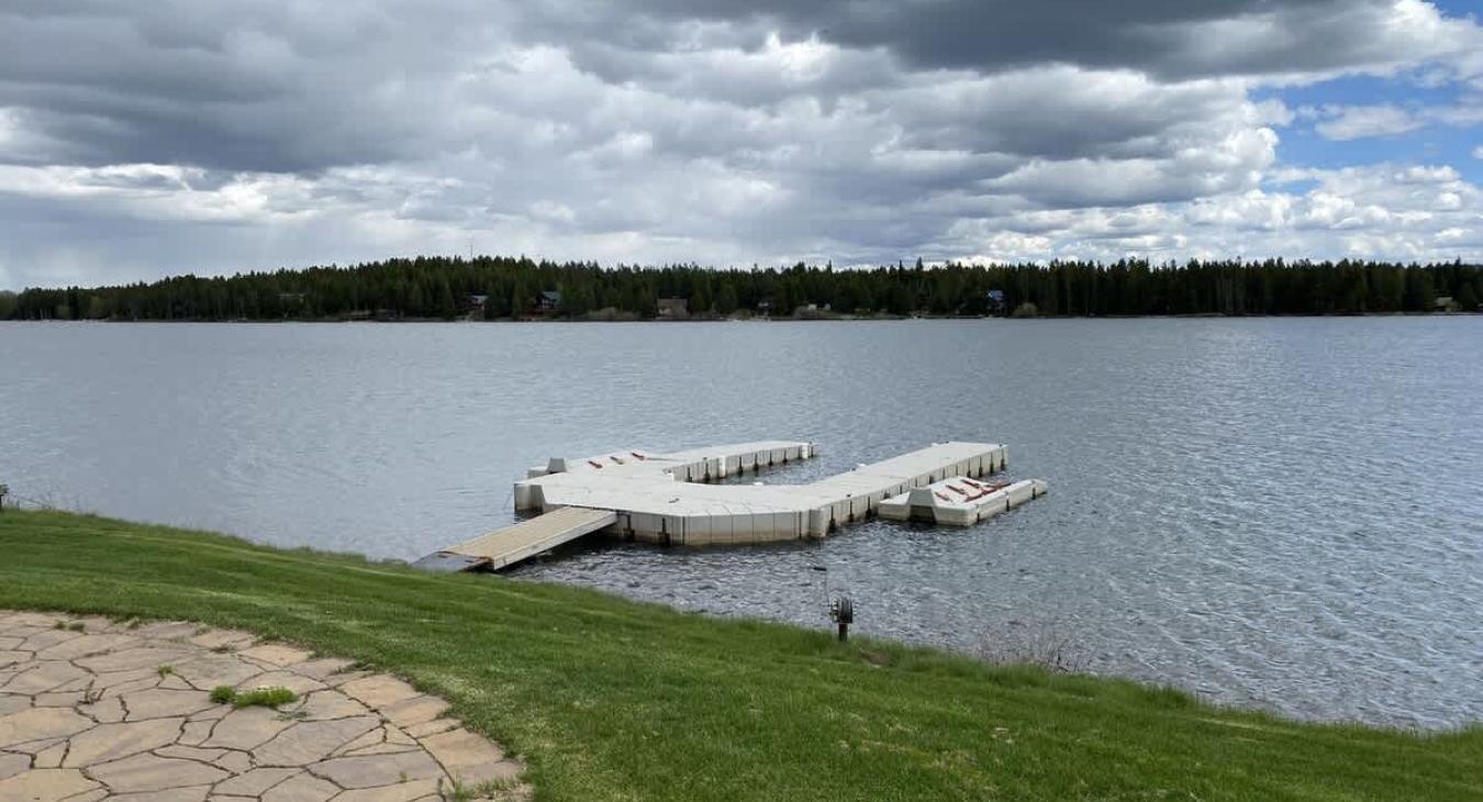 Beautiful view of the water from the cabin.