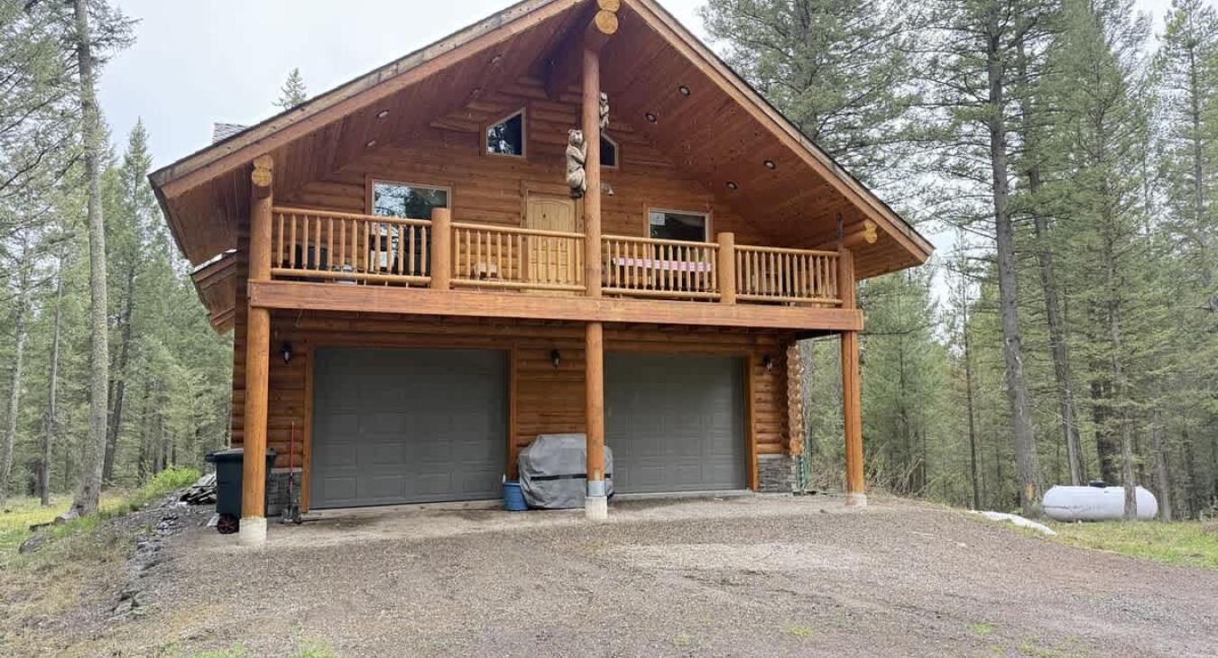 The front of Elk Run Retreat