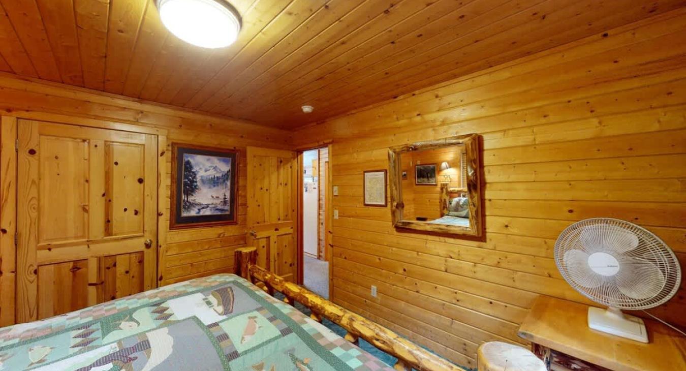 Lots of decor to accent the cabin's design.