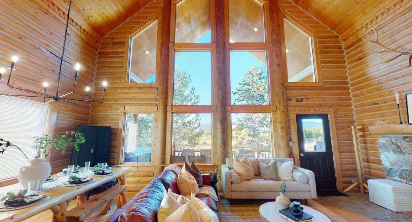 Big open windows illuminate the cabin and bring in lots of natural light during the day.