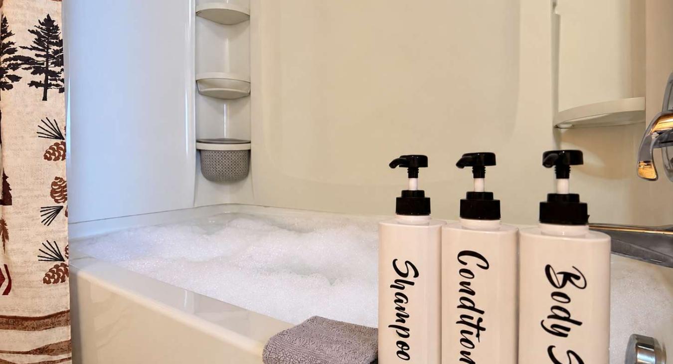 Relax in the deep tub. Shampoo, Conditioner and Body Wash provided.