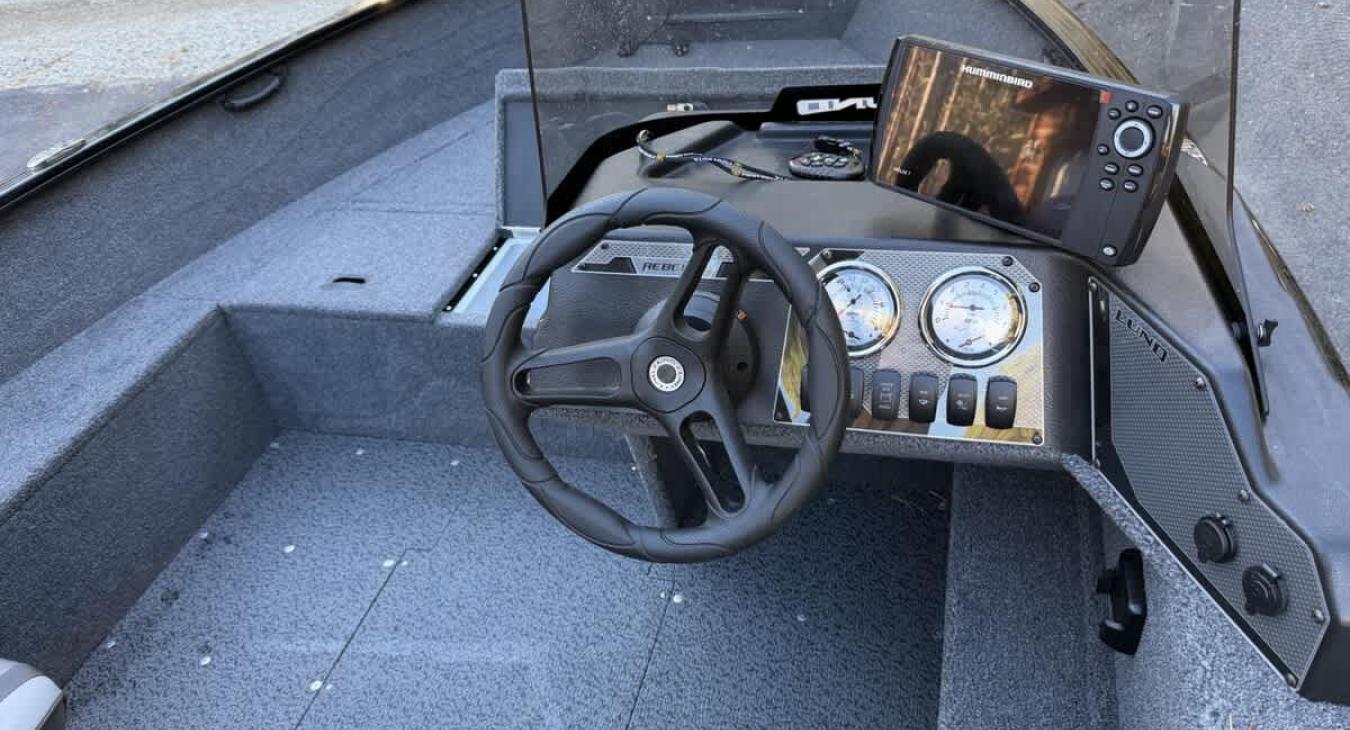 Rent this boat along with the Edelweiss Lodge 