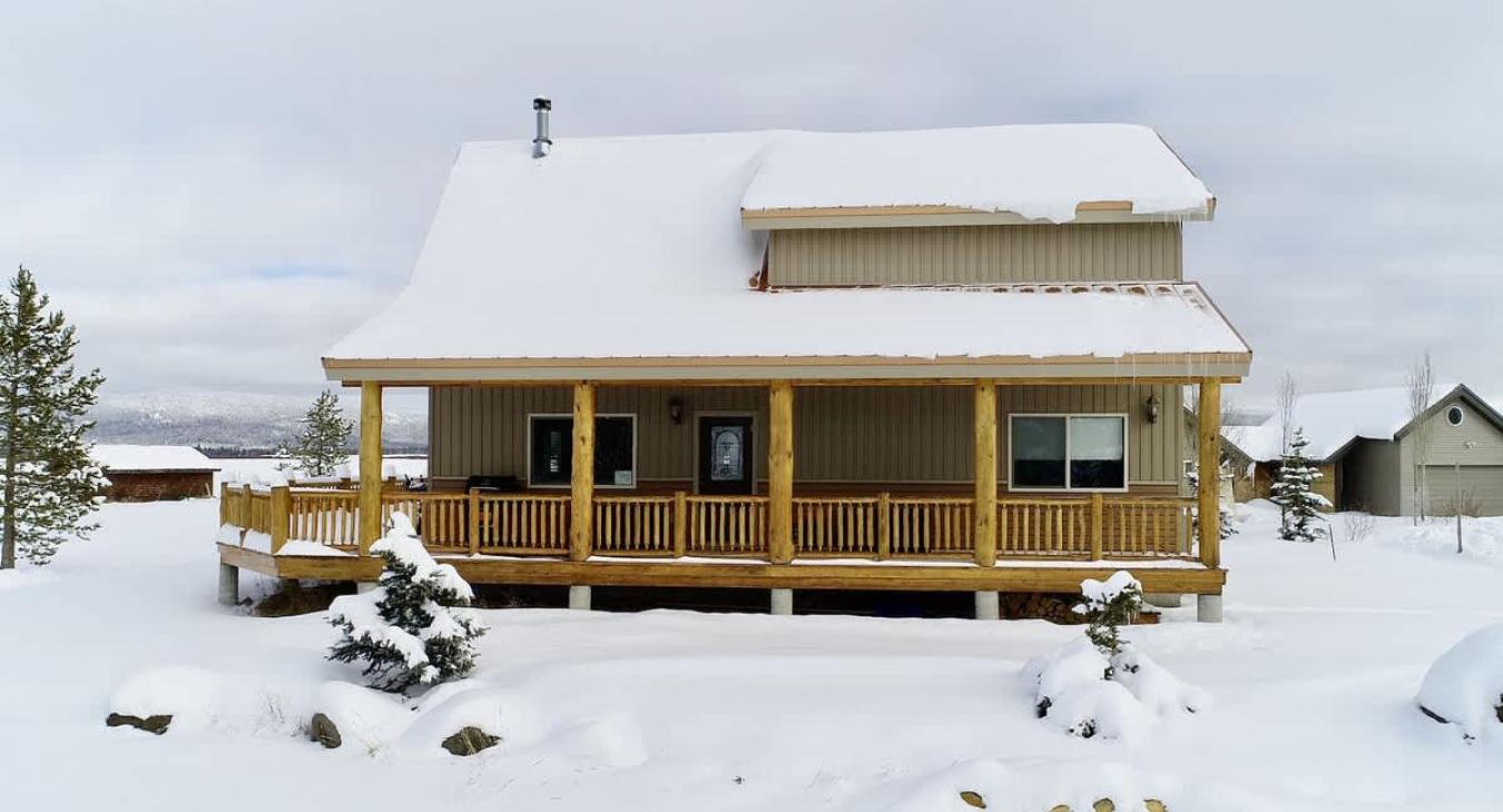 Welcome to Copper Pond West located on the golf course.