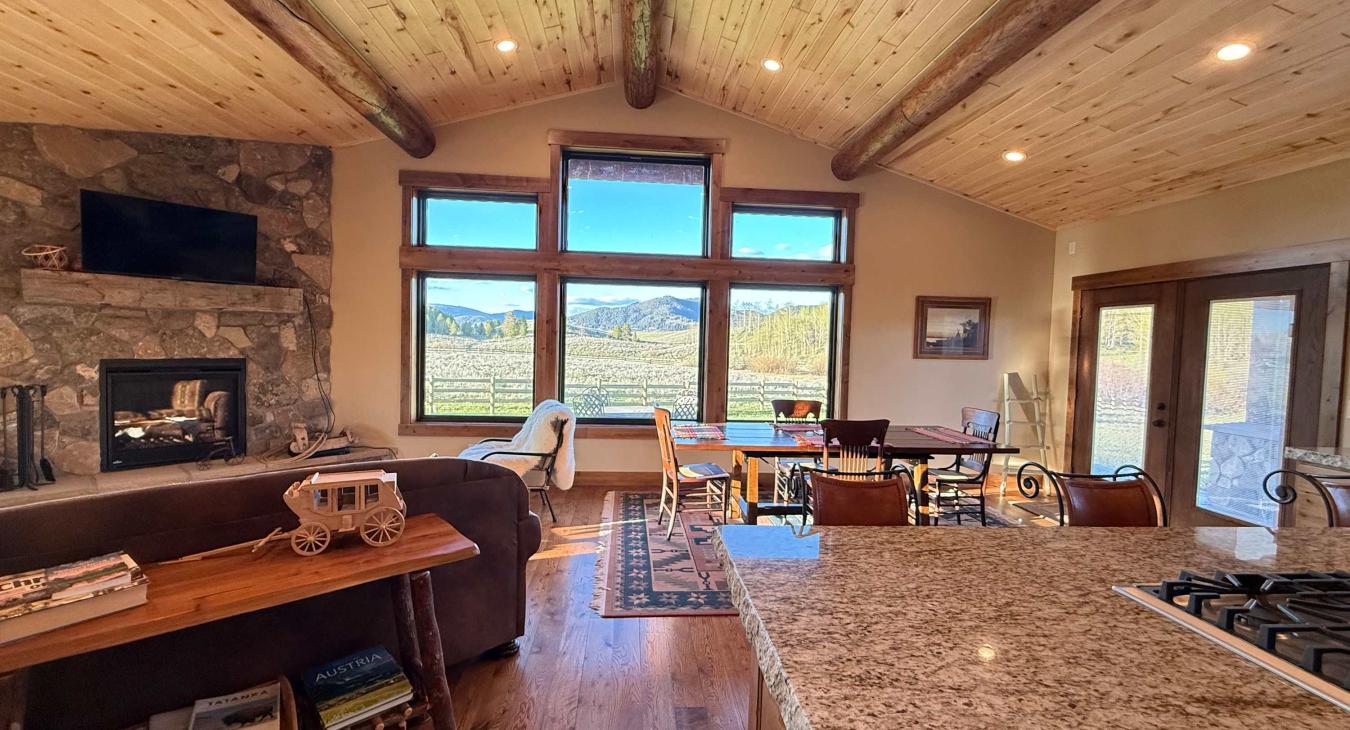 Cozy Cabin | 20 MI to YNP | Walk to Henry’s Lake