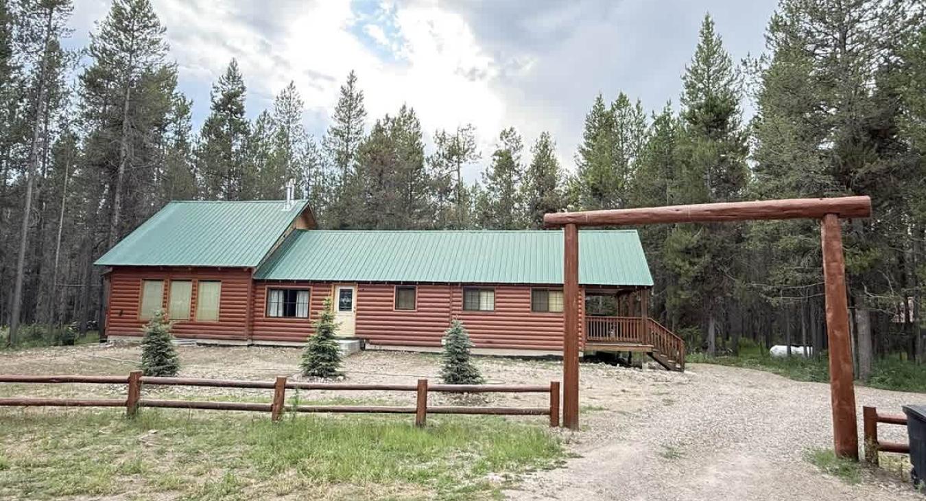 Large beautiful landscape of the cabin.