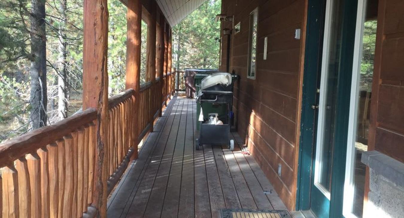 Long side deck to take in the view of the cabin.